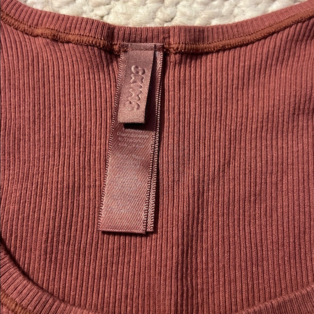 SKIMS Terracotta Ribbed Tank Top small nwot - Picture 2 of 5